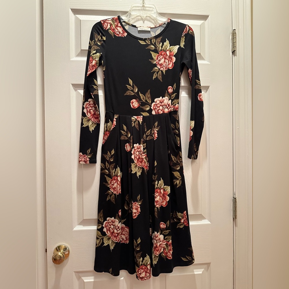 REB J Black and Rose Midi Dress